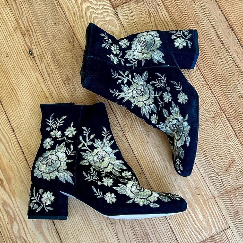 Johnny Was Metallic Embroidered Gold Black Boots